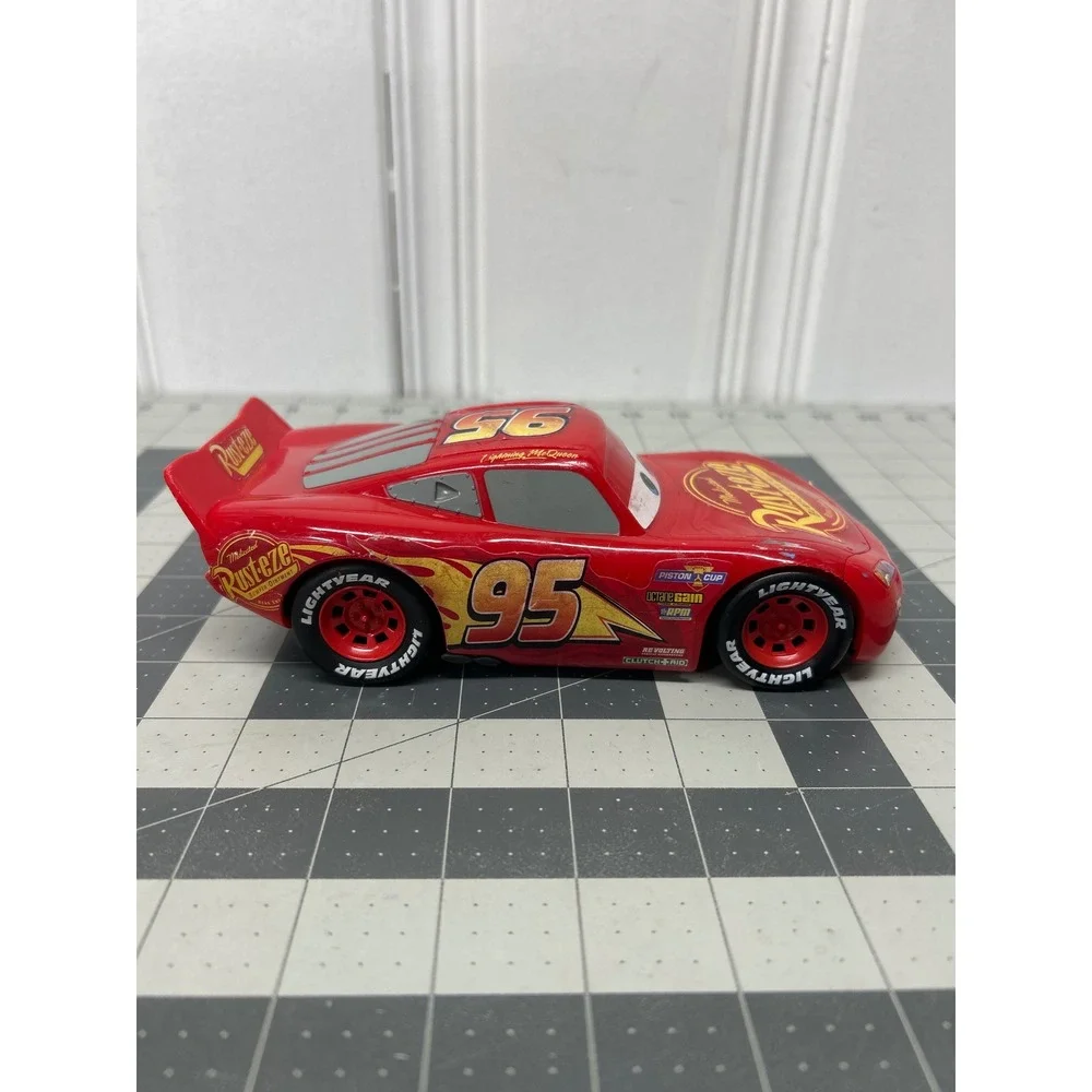 Disney Pixar Cars Lightning McQueen Shake N Go Red Rust-eze 95 Race Non-working